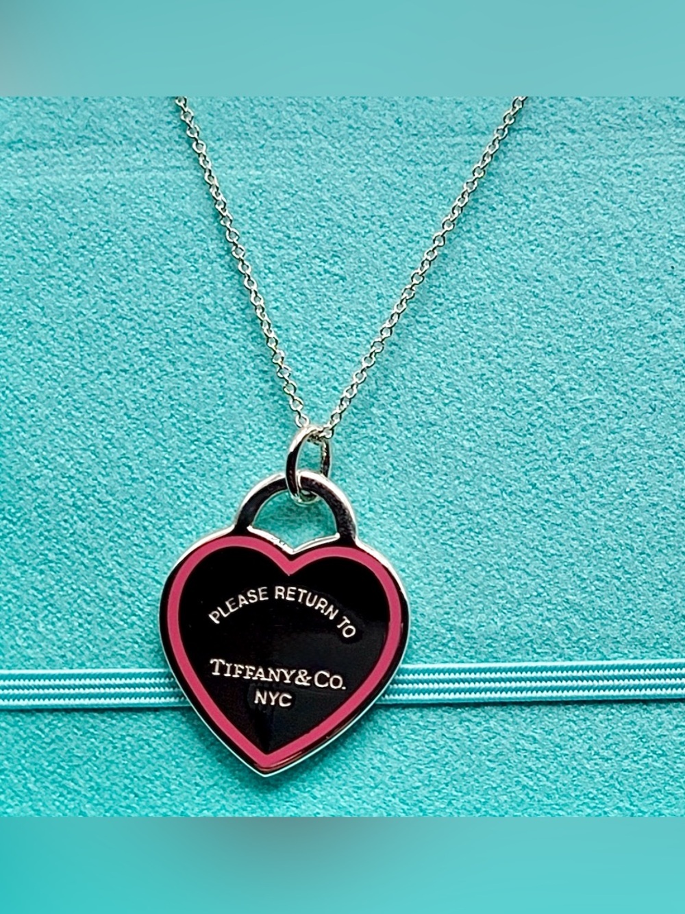 Tiffany & Co. 925 Silver Return to Tiffany Pink Outline Heart Tag Necklace Auth